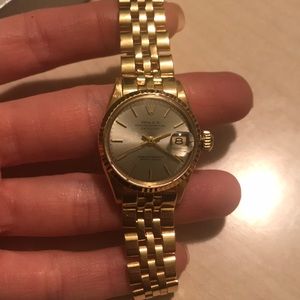 Authentic 1969 18k gold vintage ladies Rolex
